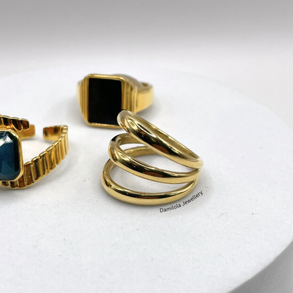 Triple Loop ‘Tyra’ Ring