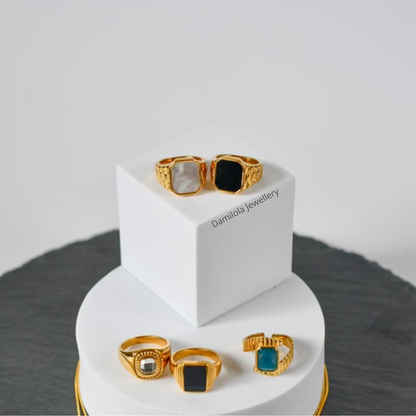 ‘Jelani’ Ring - Black/White